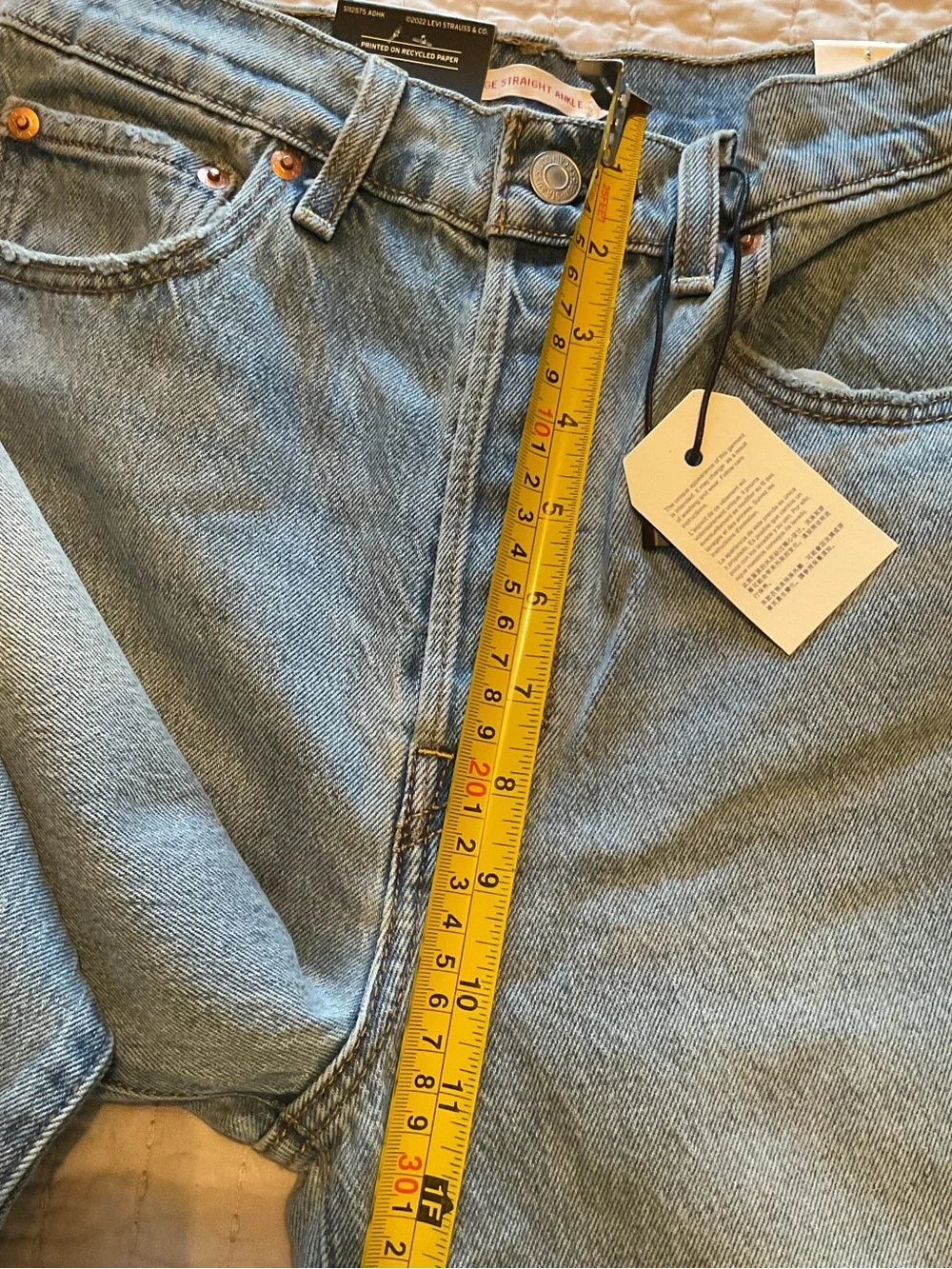 NEW Levi's Premium Ribcage Straight Ankle Jeans - Picture 12 of 16